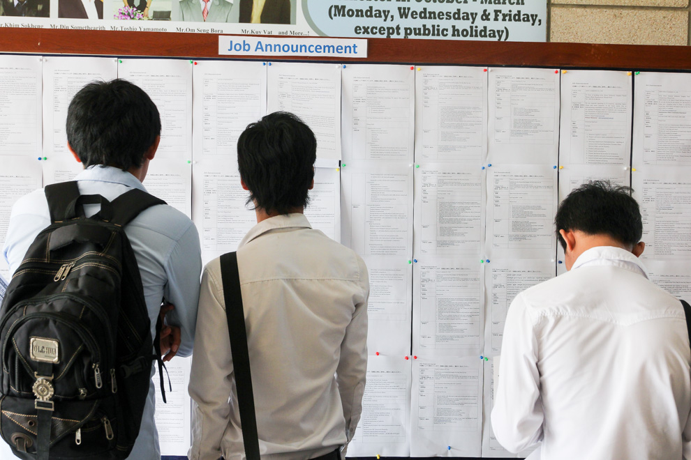 Global slowdown sees a rise in jobless and vulnerable workers Phnom